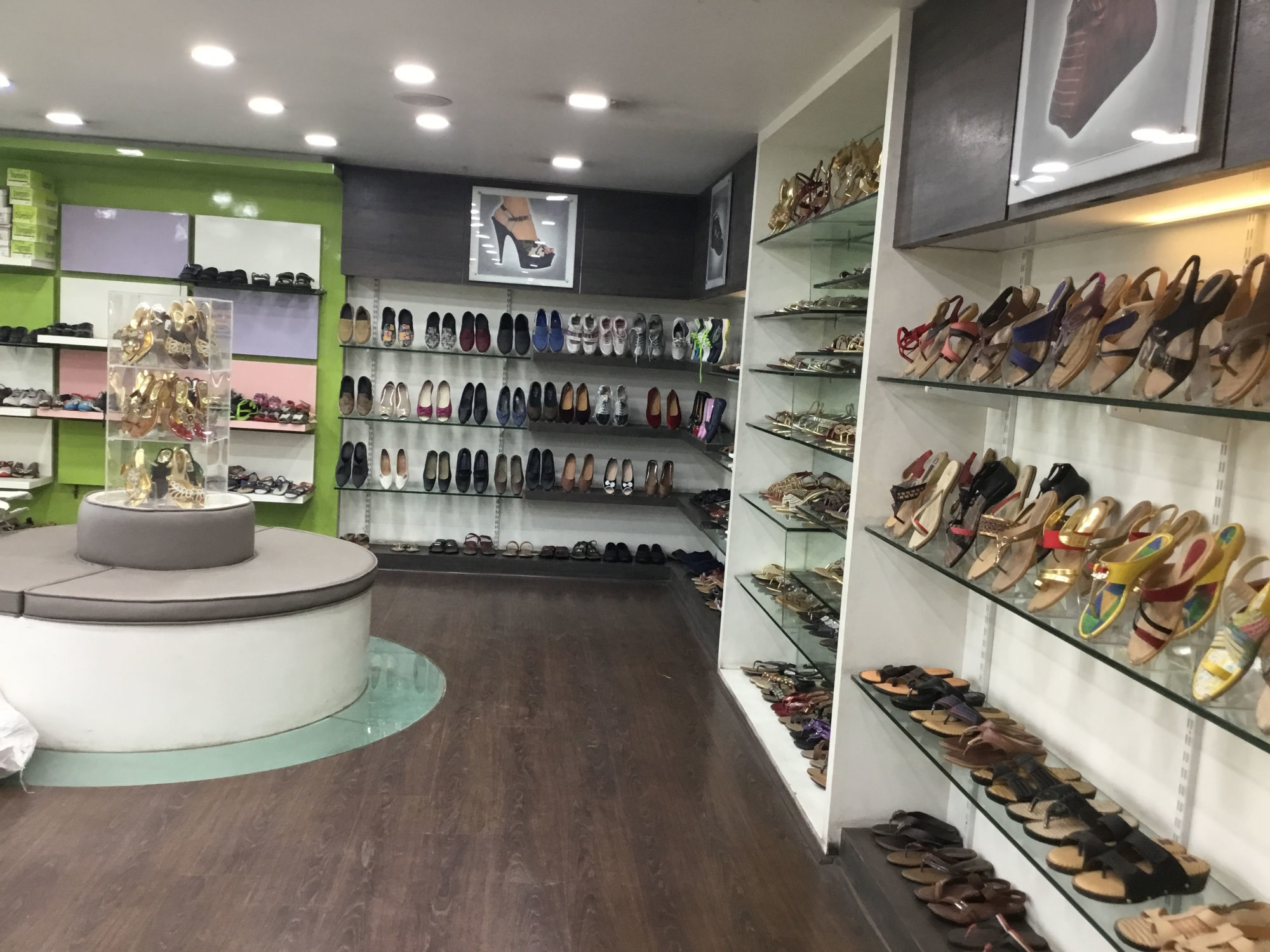 shree leather shoes showroom